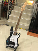 BAJO ELECTRICO NEGRO CARAYA B-300 BK