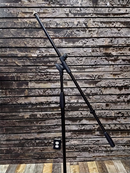 BASE KLINGT P/MICROFONO C/BOOM SENCILLO